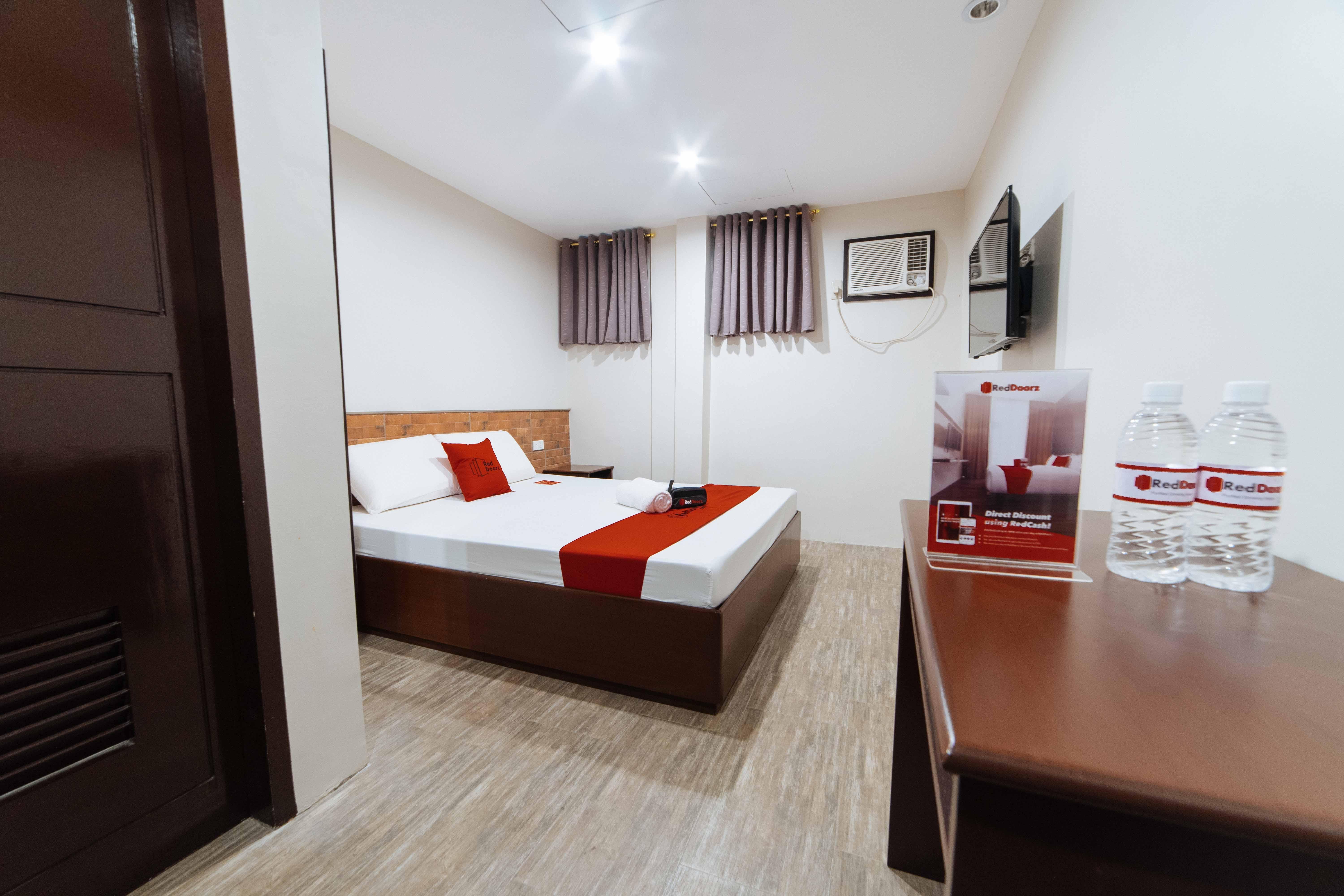 Reddoorz At Traveler'S Inn Bajada Davao City Εξωτερικό φωτογραφία