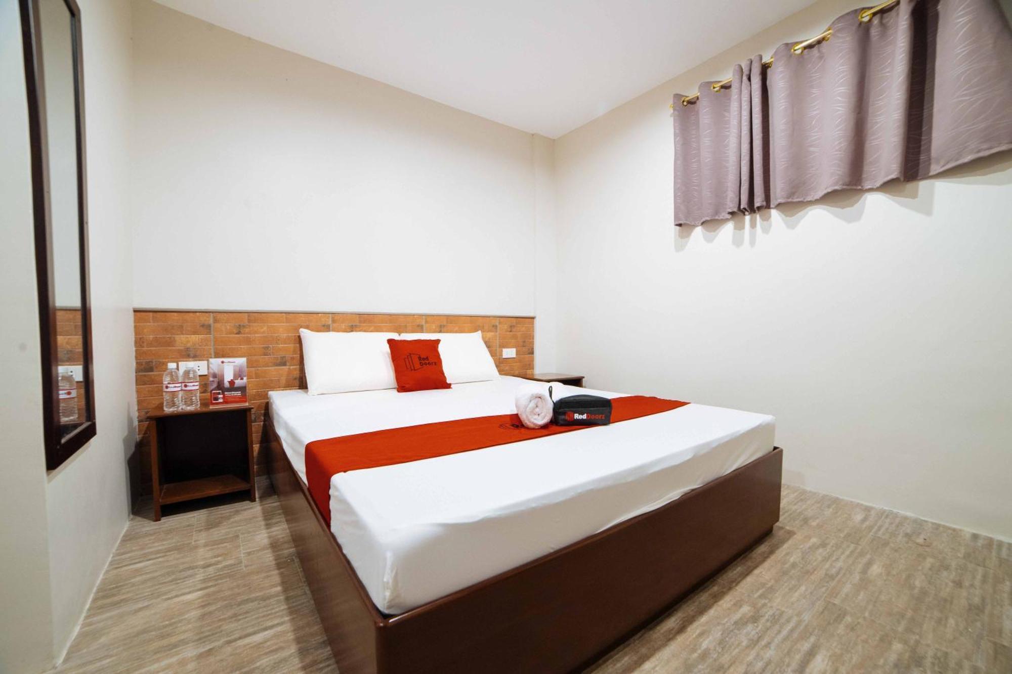 Reddoorz At Traveler'S Inn Bajada Davao City Εξωτερικό φωτογραφία